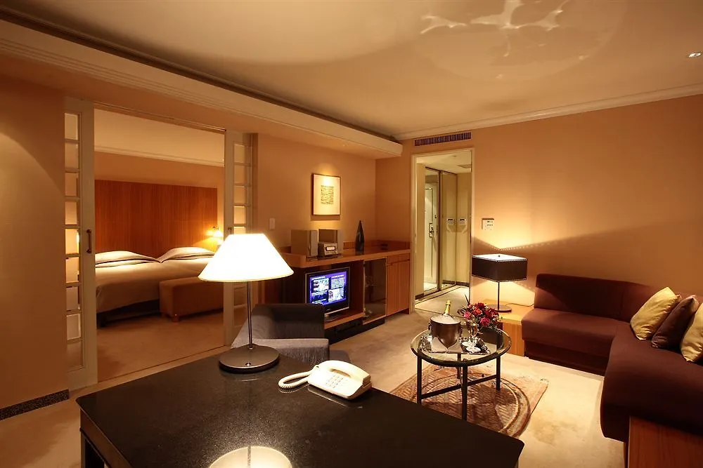 Hotel New Otani Osaka 5*,